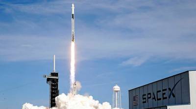 Джаред Айзекман - SpaceX планирует запустить в 2021 году ракету с гражданским экипажем - belta.by - США - шт.Флорида - Минск