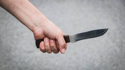 Пьяный астраханец зарезал своего знакомого и сбежал - astrakhanfm.ru - Астраханская обл.