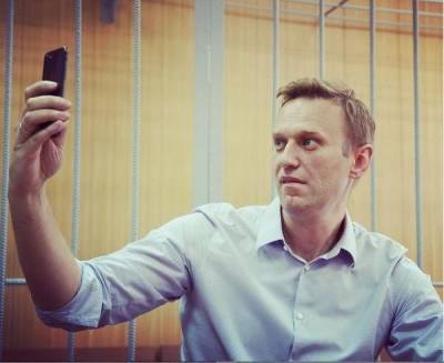 Алексей Навальный - Суть дела «Ив Роше», по которому Алексей Навальный может попасть за решетку - znak.com - Москва
