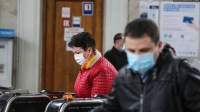 Максим Степанов - Второй день в Украине держатся самые низкие показатели пандемии - lenta.ua - Украина - Киев