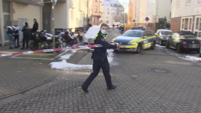 Берлин - Ганновер: мужчину, бросавшегося на прохожих с ножом, поместили в психбольницу - germania.one