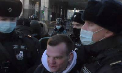 Алексей Навальный - Юлия Навальная - Около Мосгорсуда, где проходит заседание по делу Навального, начались задержания - og.ru - Москва