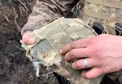 Вражеская пуля попала прямо в голову бойцу ВСУ на Донбассе: "Собратья собирали мозги в кучу" - politeka.net - Донецк - Донбасс