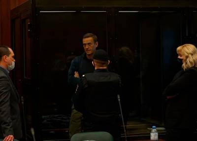 Алексей А.Навальный - УФСИН просит заменить Навальному условное наказание на 3,5 года лишения свободы - m24.ru