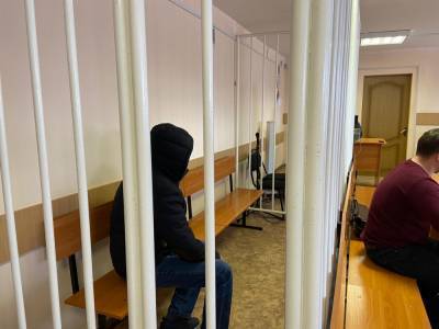 Органы опеки требуют лишить родительских прав омича, истязавшего детей - runews24.ru - Омск