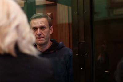 Алексей Навальный - ФСИН попросила оштрафовать Навального на полмиллиона рублей - lenta.ru