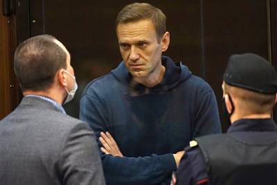 Алексей Навальный - Представитель ФСИН заявил о 60 нарушениях Навального - lenta.ru