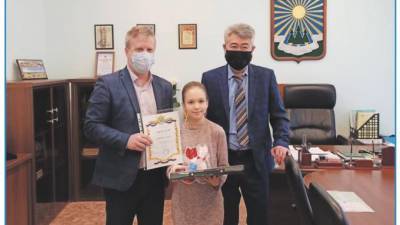 Дети из Светогорска нарисовали, какой хотят видеть площадь города - piter.tv - Светогорск - образование Выборгский Район - Благоустройство