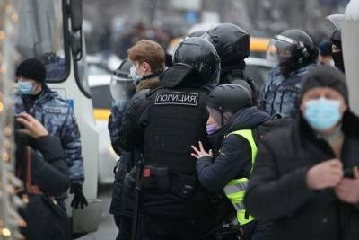 Дмитрий Песков - Песков обозначил необходимость проверки нарушения прав задержанных на протестных акциях - mk.ru