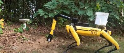 Робособака Spot готова к релизу: Boston Dynamics показала, что она умеет - 24tv.ua - Boston