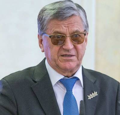 Александр Тихонов - Биатлонист Тихонов рассказал, как Бейгард посчитал 500 евро в подаренном кошельке взяткой - actualnews.org