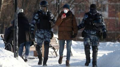 Алексей Навальный - Алексей Мельников - У Мосгорсуда задержаны более 200 человек - vesti.ru - Москва