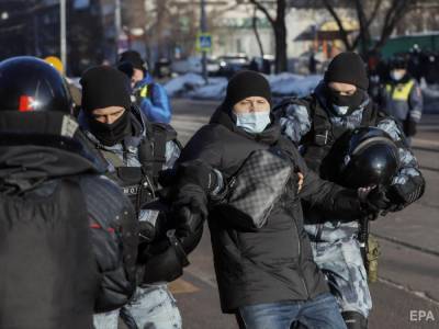 Алексей Навальный - Дмитрий Песков - В Кремле прокомментировали факты длительного задержания протестующих в России - gordonua.com - Россия