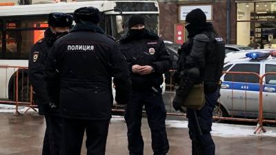 Молодой человек с пистолетом задержан в районе Мосгорсуда - polit.info - Санкт-Петербург