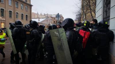 Алексей Навальный - По решению судов около 200 человек арестовали в Петербурге после протестной акции 31 января - piter.tv - Ленинградская обл. - Санкт-Петербург