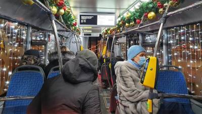 Максим Ликсутов - Пассажиропоток городского транспорта в Москве снизился на 37% в 2020 году - iz.ru - Москва - Израиль