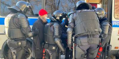 Алексей Навальный - В связи с судом по Навальному задержали более 200 человек - sharij.net - Киев