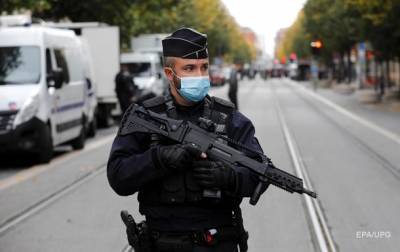 Во Франции - Во Франции полицейского ранили саблей - korrespondent.net - Франция - Нант