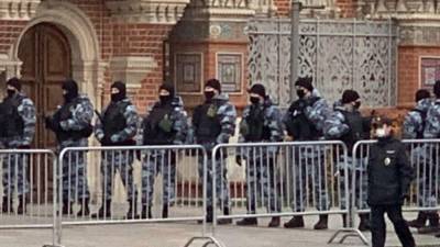 Алексей Навальный - Ольга Ярославская - Полиция Москвы задержала свыше 80 подростков на незаконном митинге - politros.com - Москва