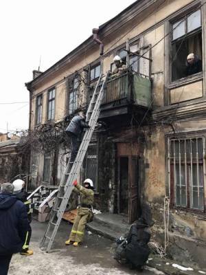 В центре Одессы обрушился аварийный дом, в котором жили люди - narodna-pravda.ua - Одесса - Одесская обл. - р-н Приморский