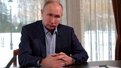 Владимир Путин - Сергей Левченко - Путин: соцсети «плевать хотели» на ущерб пользователям - gazeta.ru - респ. Адыгея