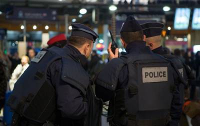 Во Франции - Во Франции мужчина с мечом набросился на полицейских - rbc.ua - Франция - Брюссель - Нападение