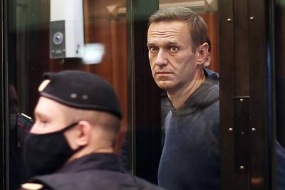 Алексей Навальный - "У нас сейчас не митинг": как проходит суд над Навальным - tvc.ru