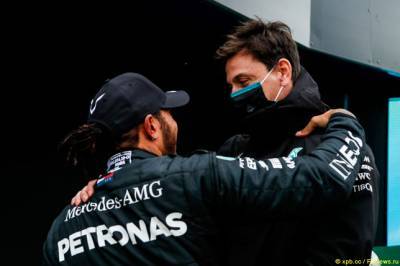 Льюис Хэмилтон - Слухи: Хэмилтон и Mercedes согласовали условия контракта - f1news.ru - Япония