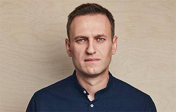 Алексей Навальный - Ив Роше - «Маленький человечек в бункере сходит с ума» - charter97.org