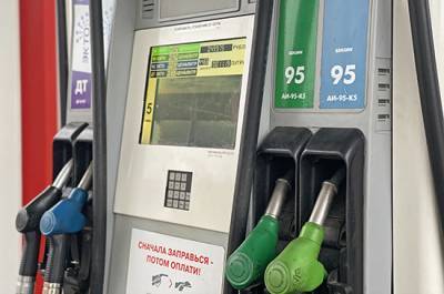 Максим Шаскольский - Правительство рекомендовало нефтяникам увеличить запасы бензина - pnp.ru