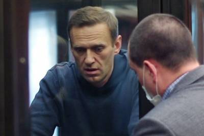 Алексей Навальный - Суд заменил Навальному условный срок на на 3,5 года колонии - aif.ru - Москва