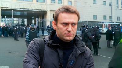 Алексей Навальный - В Мосгорсуде осудили Навального, вокруг стоял кордон полиции и проводились массовые задержания - apral.ru - Москва
