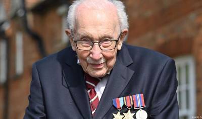 Томас Мур - Скончался 100-летний британский ветеран, собравший 32 миллиона фунтов для врачей - newizv.ru - Англия - Лондон - Бирма