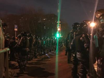 Алексей Навальный - "Уходите или будете задержаны": в Москве силовые службы стягиваются к центру - sobesednik.ru - Москва