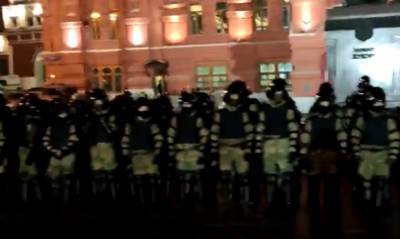 Алексей Навальный - Жители Москвы и Петербурга вышли на стихийный митинг в поддержку Навального - og.ru - Москва - Санкт-Петербург