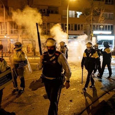 Пабло Асель - Гвардия применила силу в Барселоне в отношении участников акции протеста - radiomayak.ru - Испания