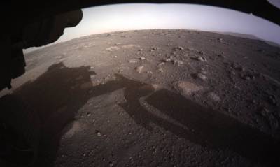 Ровер Perseverance переслал первые цветные фото с Марса - capital.ua