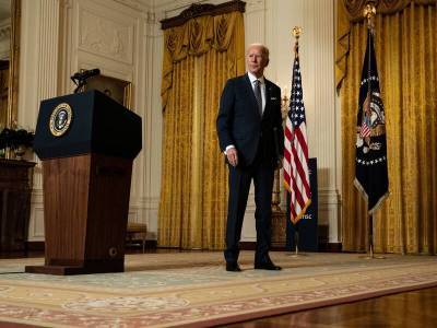 Дональд Трамп - Владимир Путин - Джо Байден - Речь Байдена, глумление над Немцовым, Шнурова в Госдуму. Главное к 20 февраля - sobesednik.ru - США - Украина