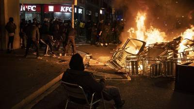 Новые беспорядки в поддержку рэпера - ru.euronews.com - США - Испания - Каталония