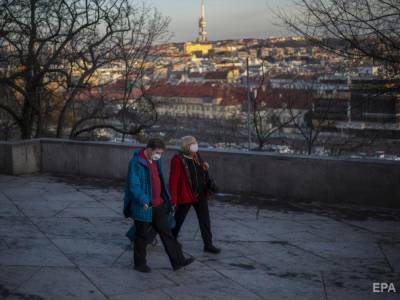 Ян Блатны - В Чехии жителей обяжут носить респираторы или по две хирургические маски - gordonua.com - Чехия
