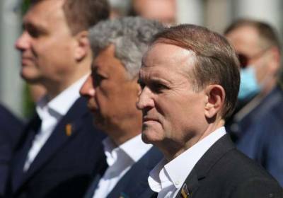 Владимир Зеленский - Петр Порошенко - Виктор Медведчук - Тарас Козак - Оксана Марченко - Зеленский уничтожает Медведчука: кто стоит за кулисами избиения кума Путина - lenta.ua - Россия - Украина - Самара