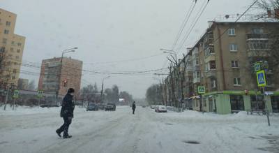 Один лед и сугробы: из-за нечищенных дорог в Брагино прокуратура вышла в суд - progorod76.ru