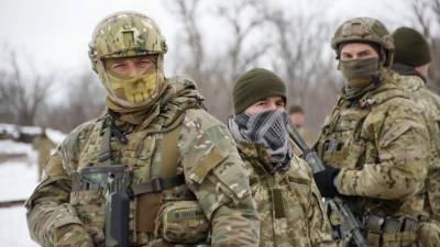 Дмитрий Песков - Кремль обеспокоен возможным силовым решением Киева проблемы Донбасса - russian.rt.com - Москва - Киев