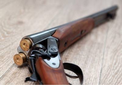 Мигрант решил испробовать в деле охотничье ружье, найденное во время ремонта в квартире - ivbg.ru