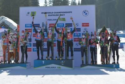 Йоханнес Бе - Себастьян Самуэльссон - Мартин Понсилуома - Россия завоевала бронзу в мужской эстафете на ЧМ-2021 по биатлону: все результаты - sport.ru - Норвегия - Швеция - Словения