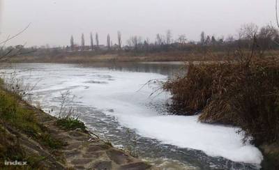 В Румынии произошла утечка солей тяжелых металлов в воды закарпатской речки Тиса - lenta.ua - Румыния