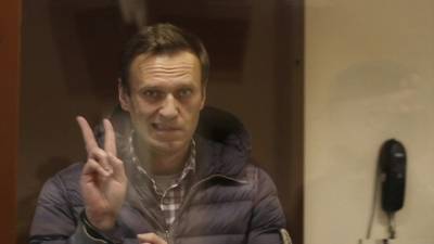 Алексей Навальный - В суде Навальный делился рецептами и читал интервью жены - vesti.ru - Москва