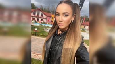 Ольга Бузова - Гости "Время покажет" припомнили оскорбление блокадников пожелавшей спеть гимн Бузовой - nation-news.ru