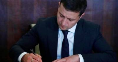 Владимир Зеленский - Виктор Медведчук - Обнародован полный перечень юрлиц, против которых Зеленский ввел санкции - dsnews.ua - Севастополь