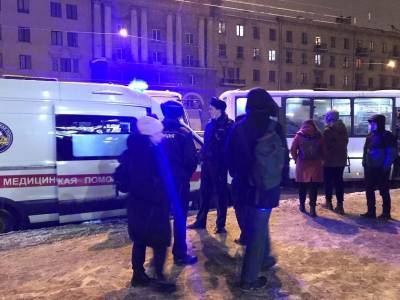 Денис Попов - В Москве женщина задушила своих детей, после чего попыталась покончить с собой - bloknot.ru - Москва